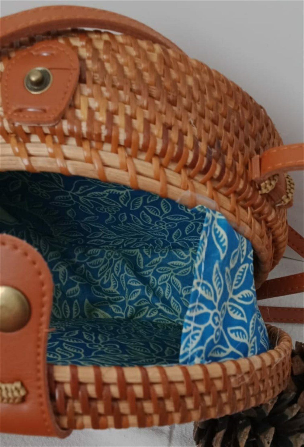 RATTAN YUVARLAK HASIR ÖRGÜLÜ OTANTİK OMUZ ÇANTASI
