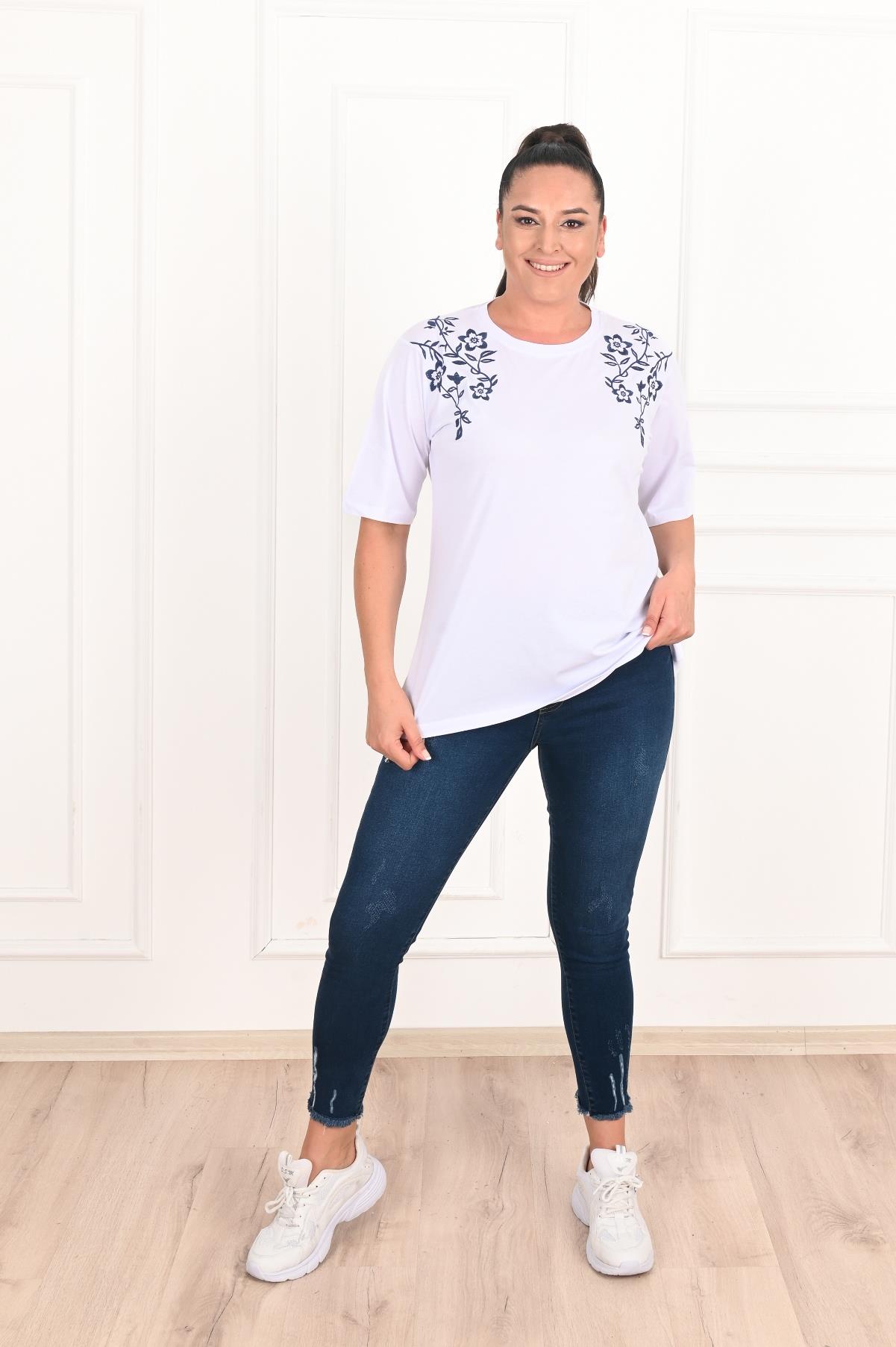 Kadın Bisiklet Yaka Çiçek Desen Büyük Beden T-shirt 1309-22