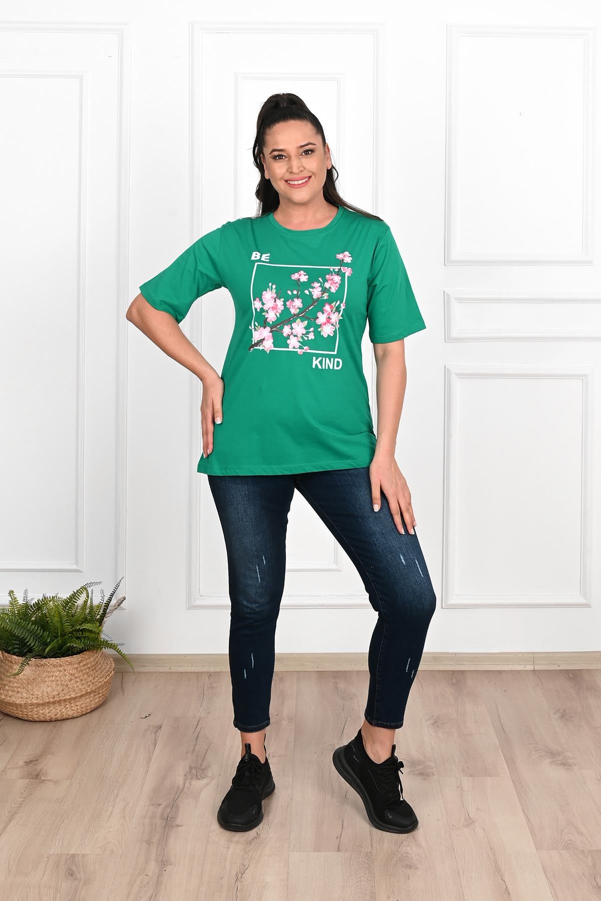 Kadın Büyük Beden Çiçek Baskılı T-Shirt 1572-23