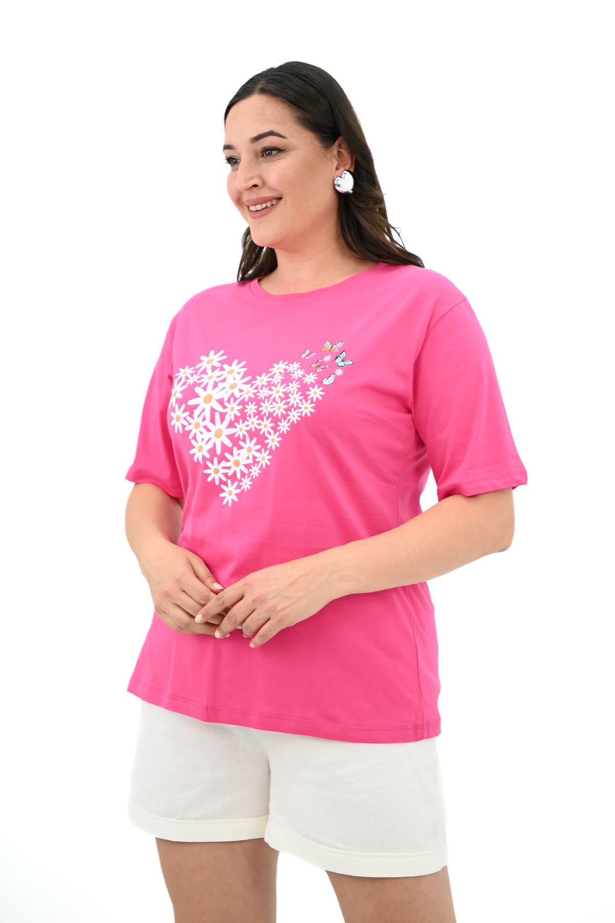 Kadın Büyük Beden Kalp şeklinde Papatya Baskılı T-Shirt 1575-23
