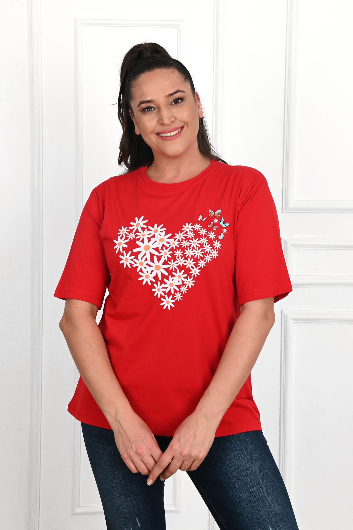 Kadın Büyük Beden Kalp şeklinde Papatya Baskılı T-Shirt 1575-23