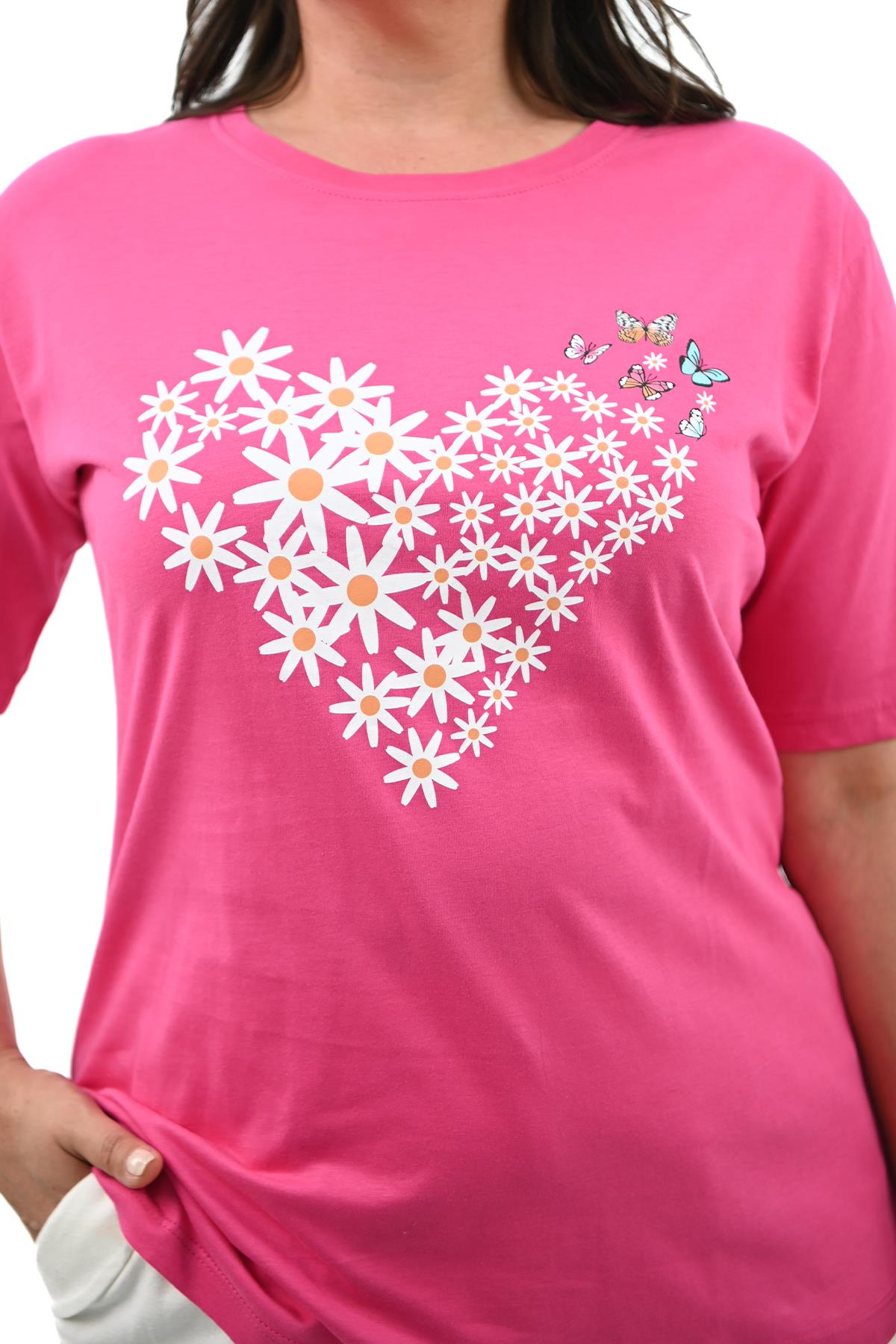 Kadın Büyük Beden Kalp şeklinde Papatya Baskılı T-Shirt 1575-23