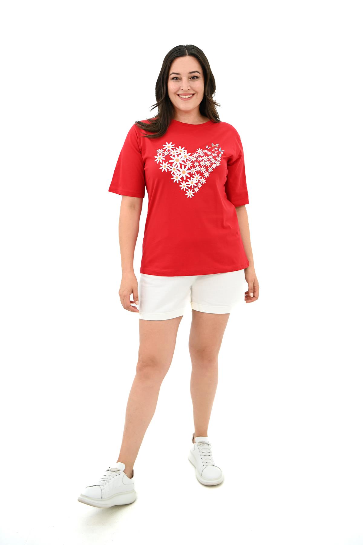 Kadın Büyük Beden Kalp şeklinde Papatya Baskılı T-Shirt 1575-23