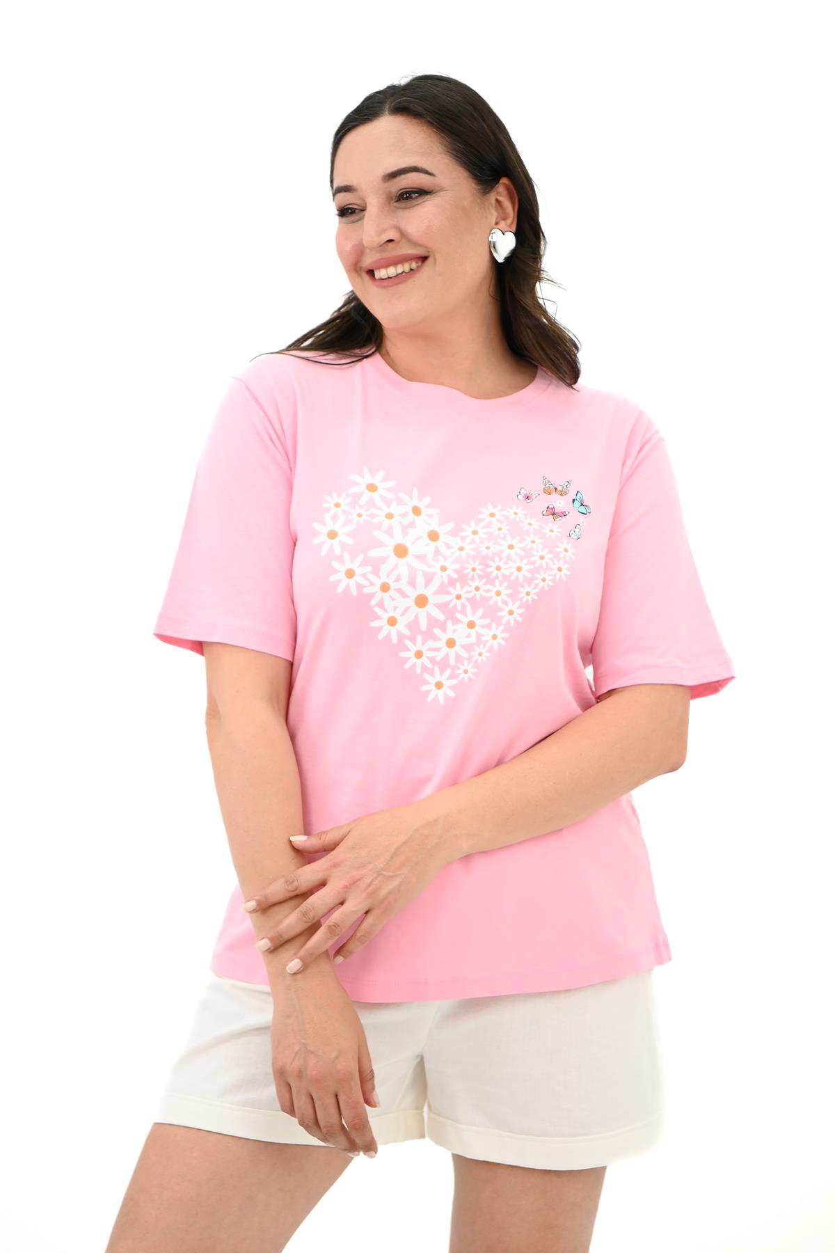 Kadın Büyük Beden Kalp şeklinde Papatya Baskılı T-Shirt 1575-23