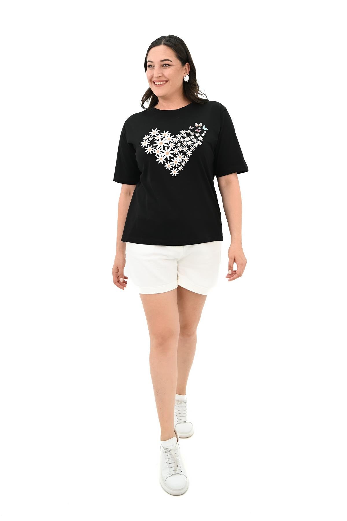 Kadın Büyük Beden Kalp şeklinde Papatya Baskılı T-Shirt 1575-23