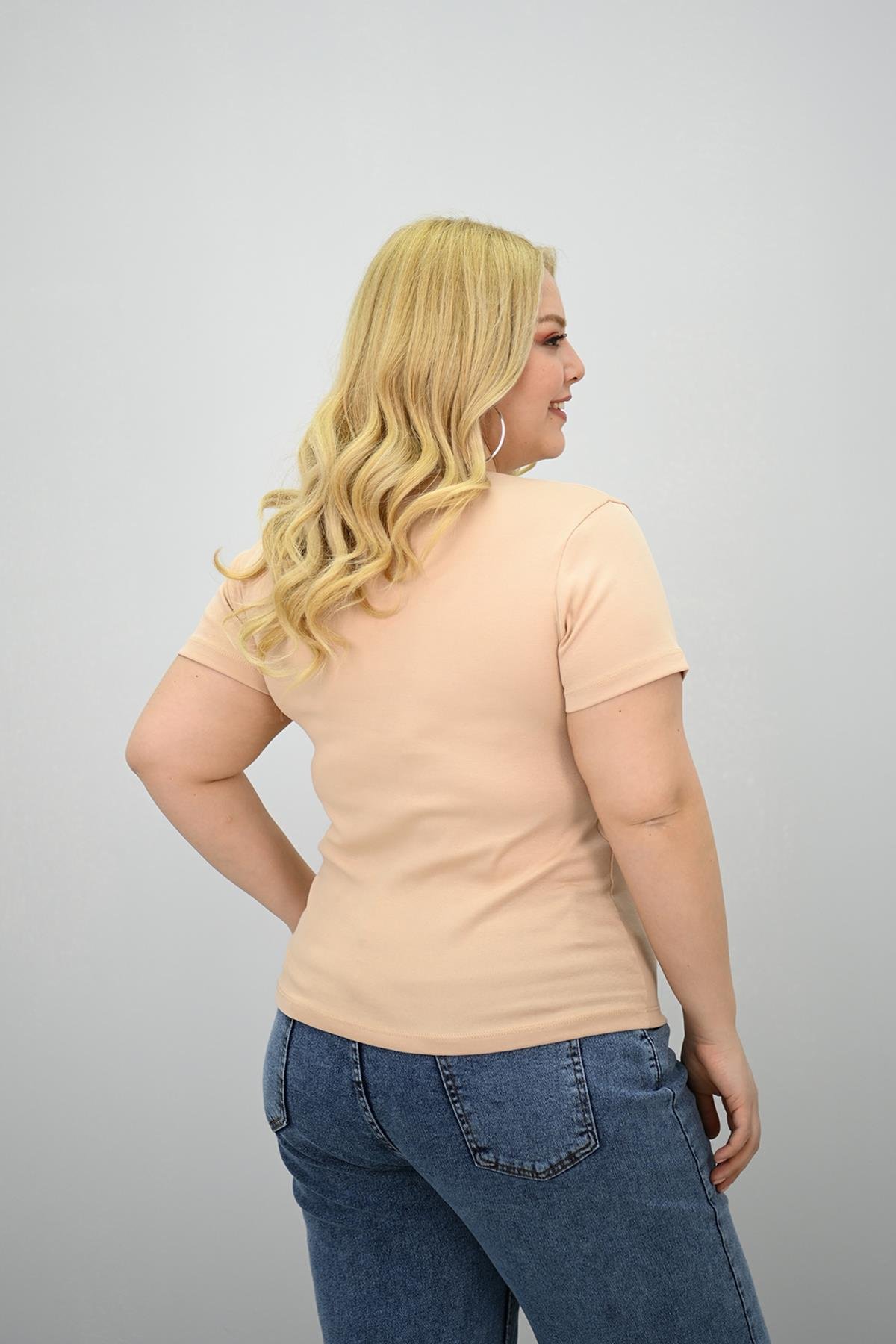 Kadın Büyük Beden Kısa Kollu Bisiklet Yaka Basic T-shirt 1965-25