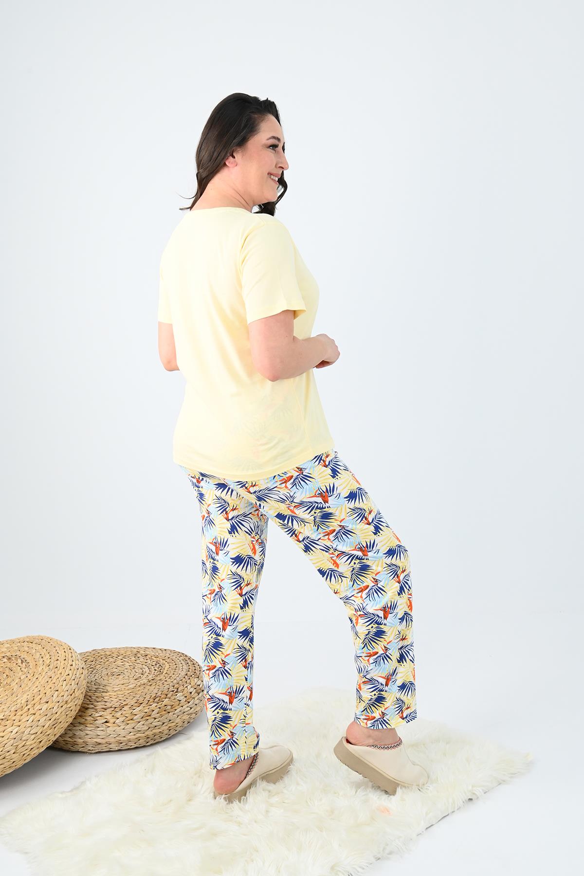 Kadın Kısa Kollu Baskılı Büyük Beden (Battal) Pijama Takımı 0004-25 32364-32264