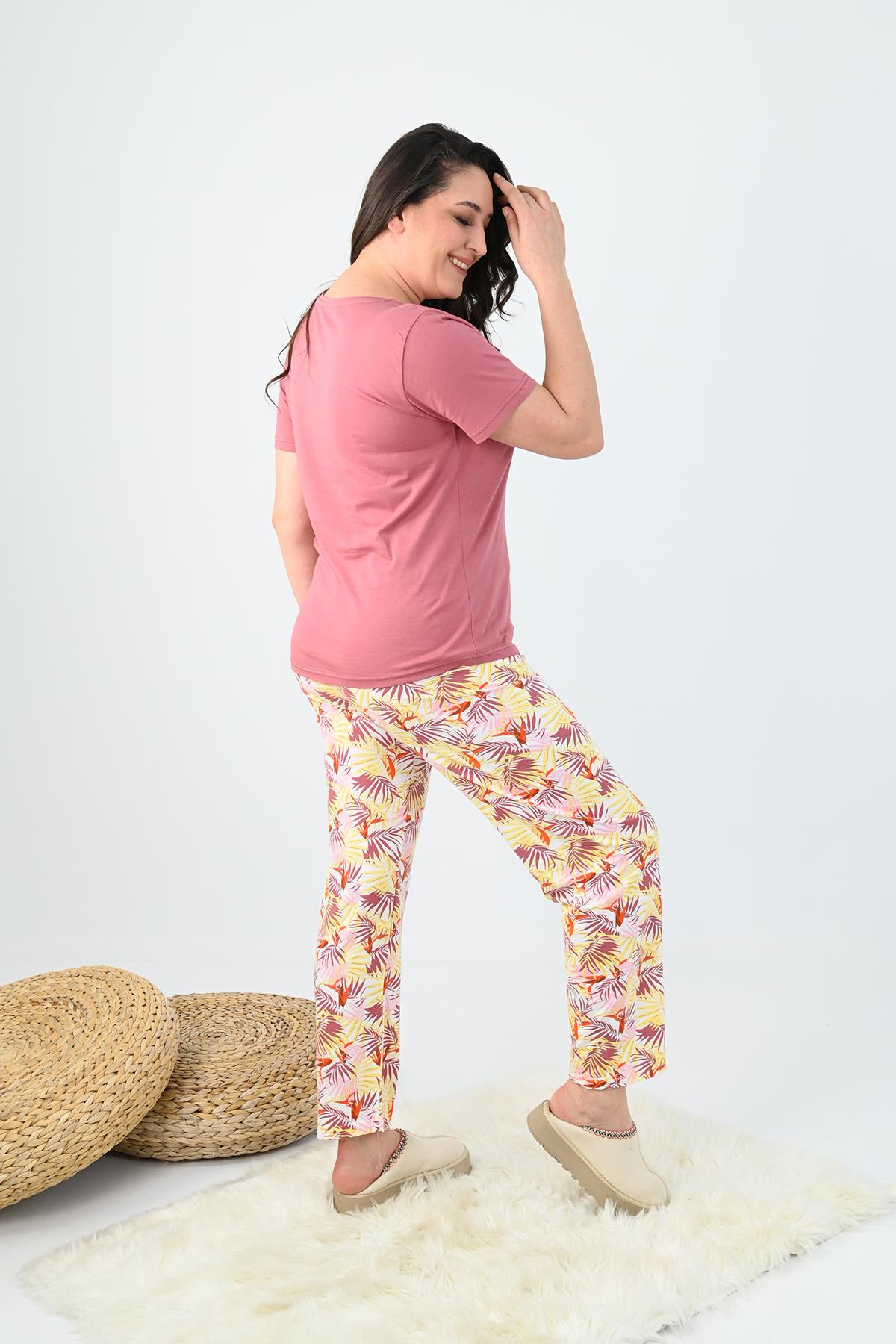Kadın Kısa Kollu Baskılı Büyük Beden (Battal) Pijama Takımı 0004-25 32364-32264
