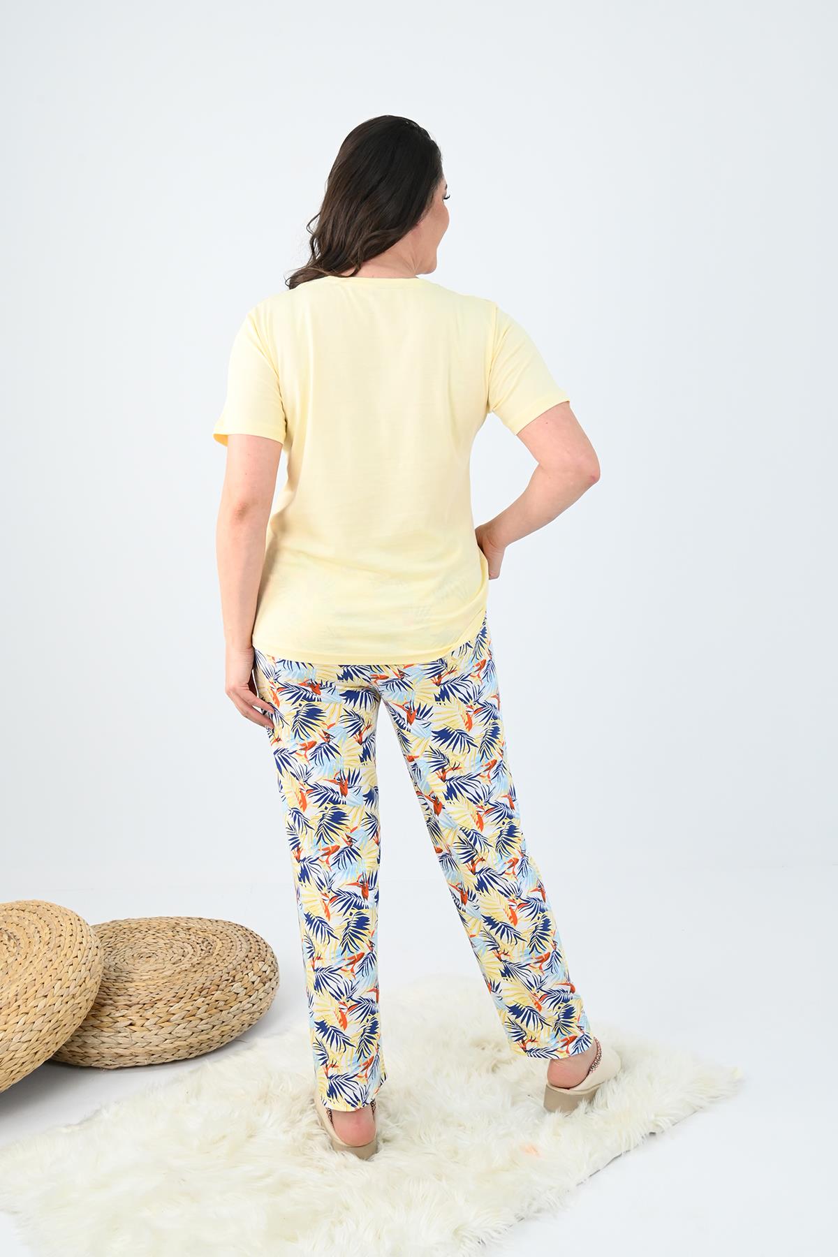 Kadın Kısa Kollu Baskılı Büyük Beden (Battal) Pijama Takımı 0004-25 32364-32264