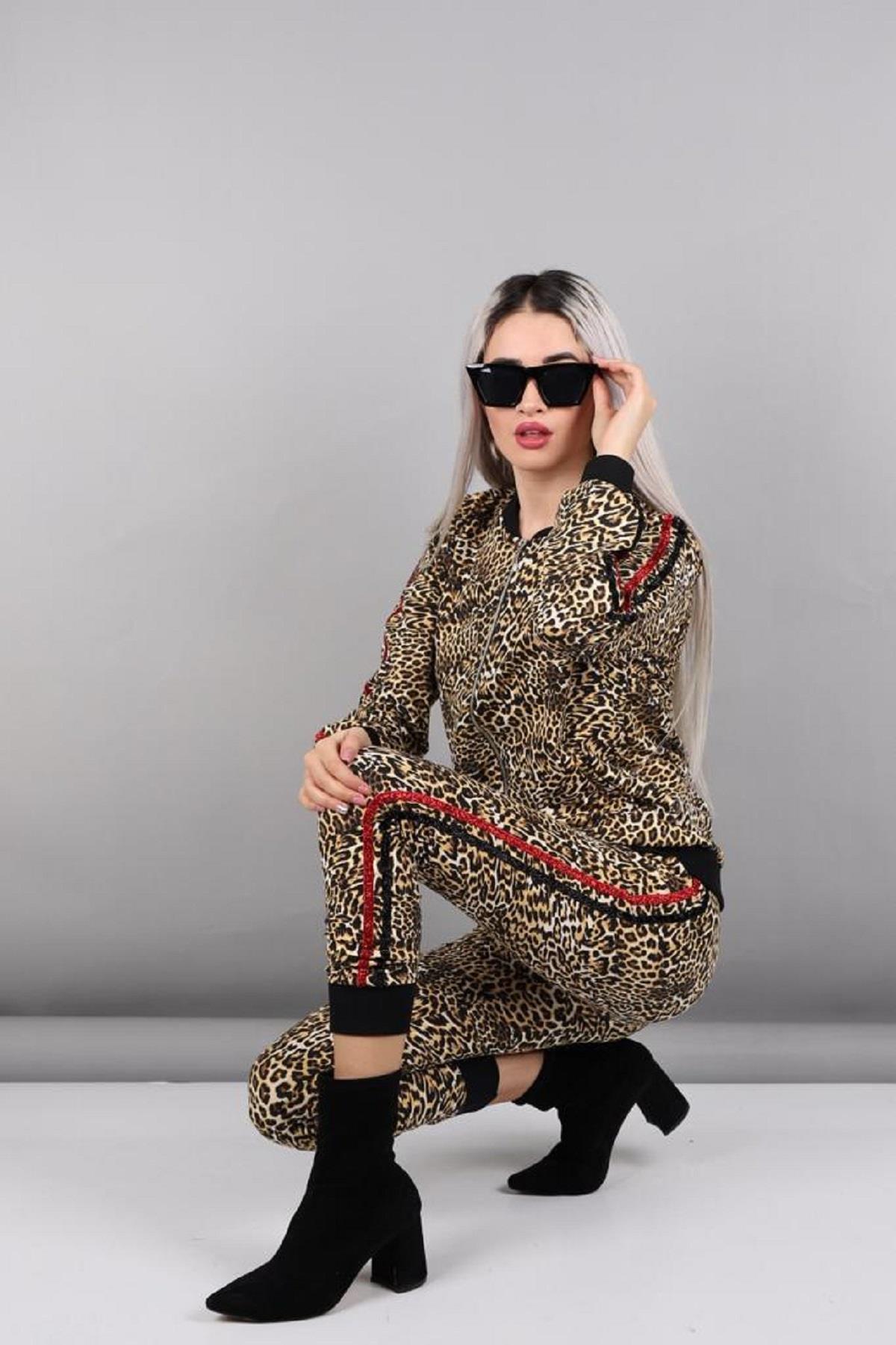 Kadın Leopar Desenli Sim Şeritli Fermuarlı Eşofman Takımı 7059
