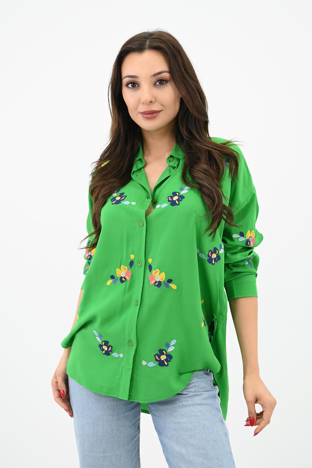 Kadın Nakış İşlemeli Oversize Gömlek 1735-24
