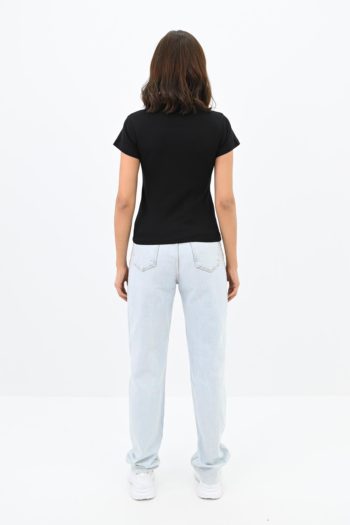 Kadın Taş İşlemeli Nakış Detaylı T-shirt 1774-25