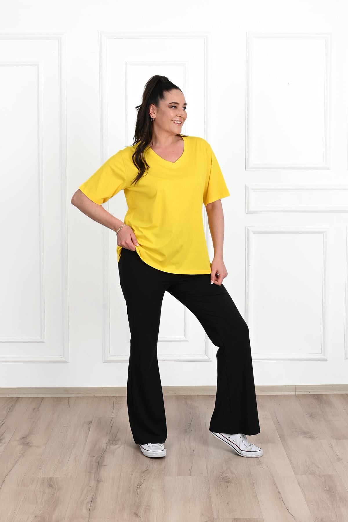 Kadın V Yaka Basic Büyük Beden T-Shirt 1297-22