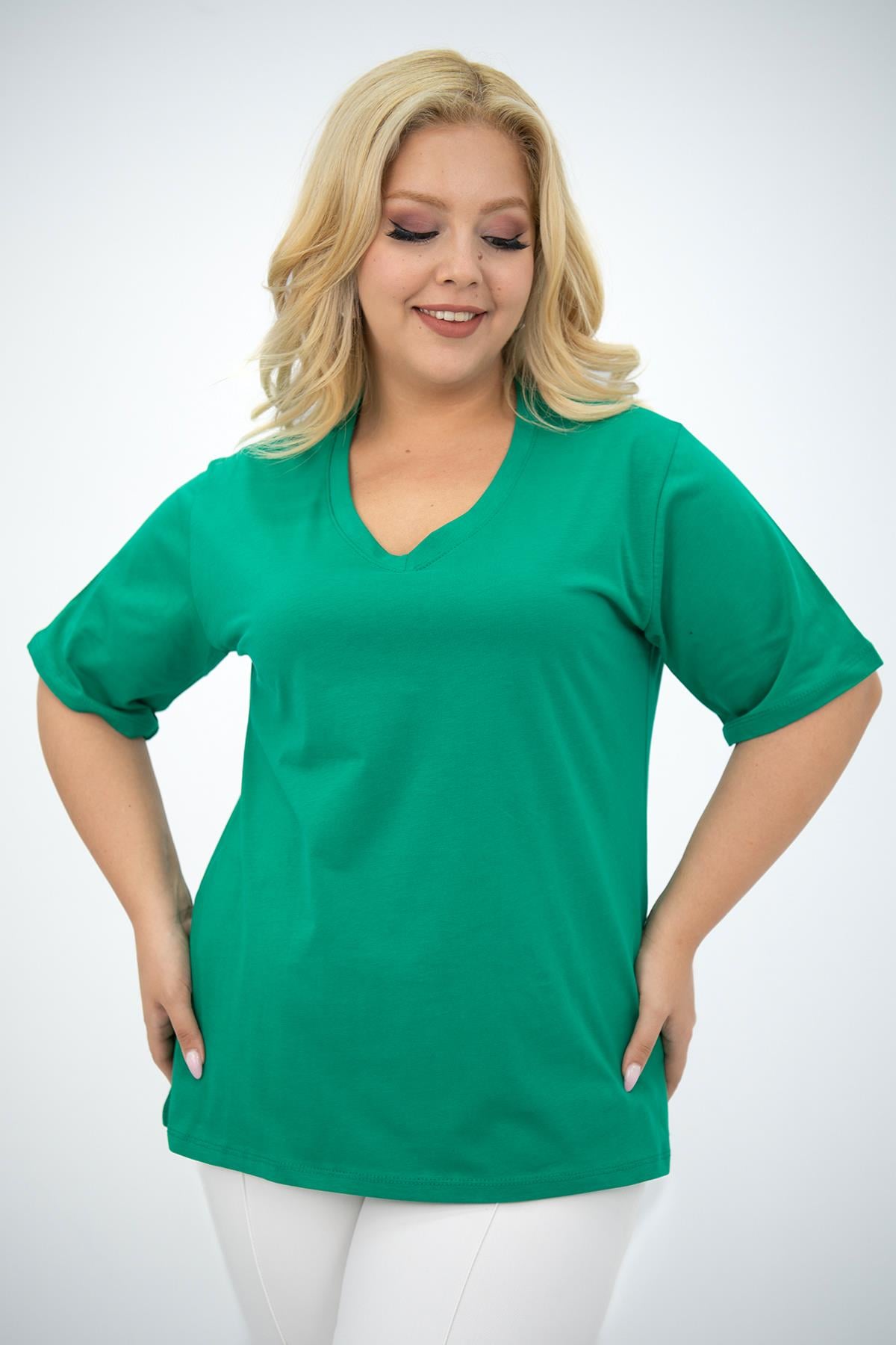 Kadın V Yaka Basic Büyük Beden T-Shirt 1297-22