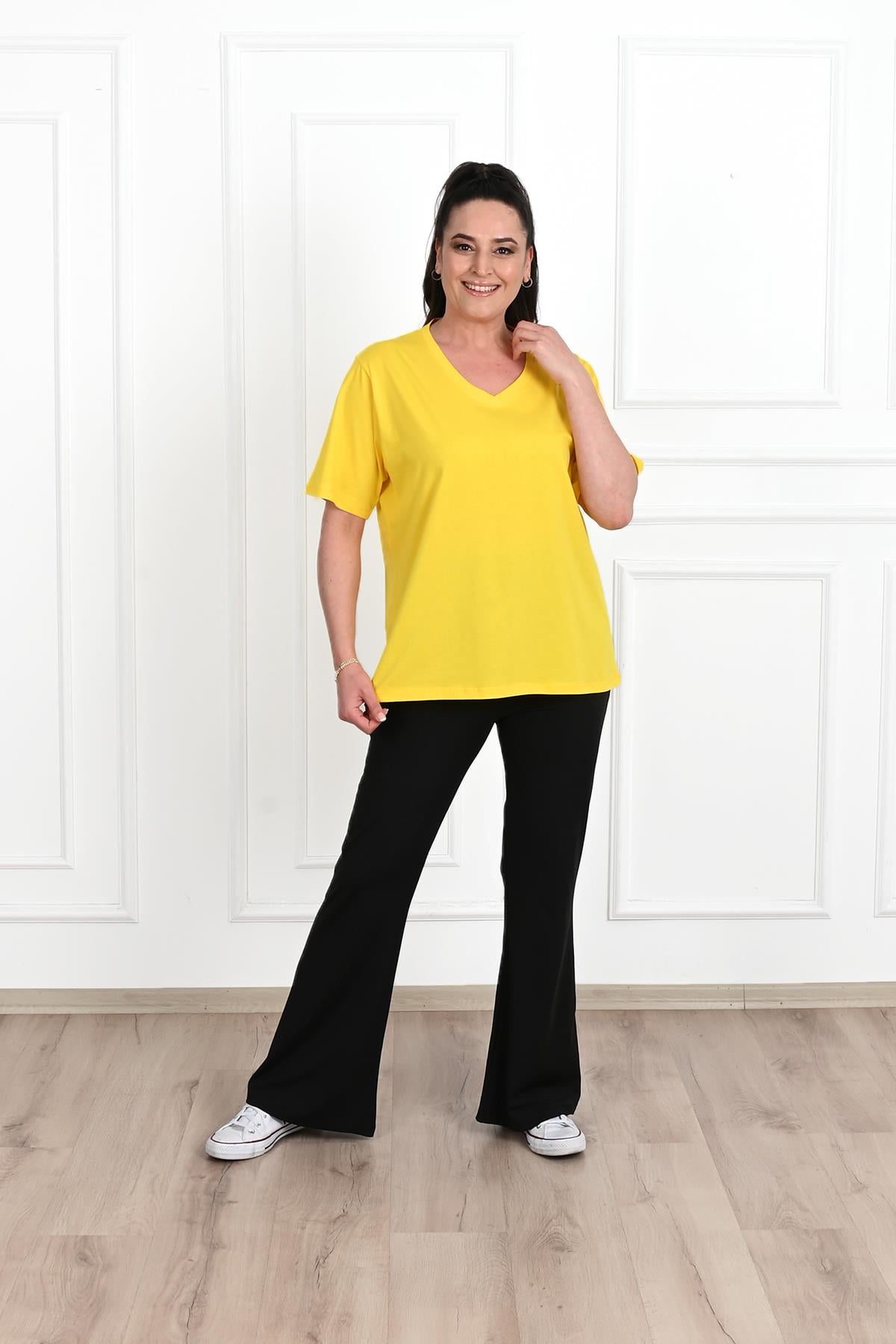 Kadın V Yaka Basic Büyük Beden T-Shirt 1297-22