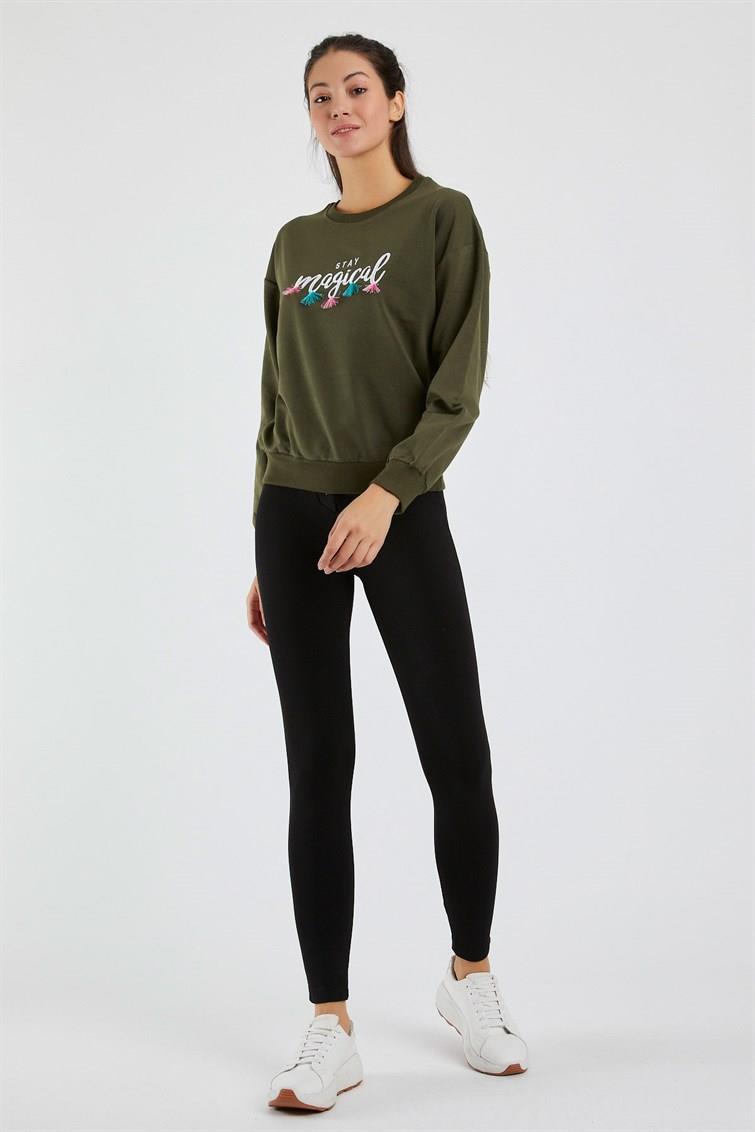 Magical Nakışlı Püsküllü Uzun Kollu Sweat 9099-1