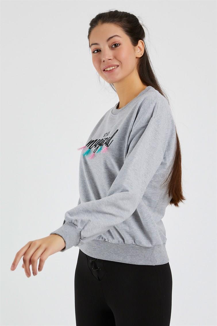 Magical Nakışlı Püsküllü Uzun Kollu Sweat 9099-1