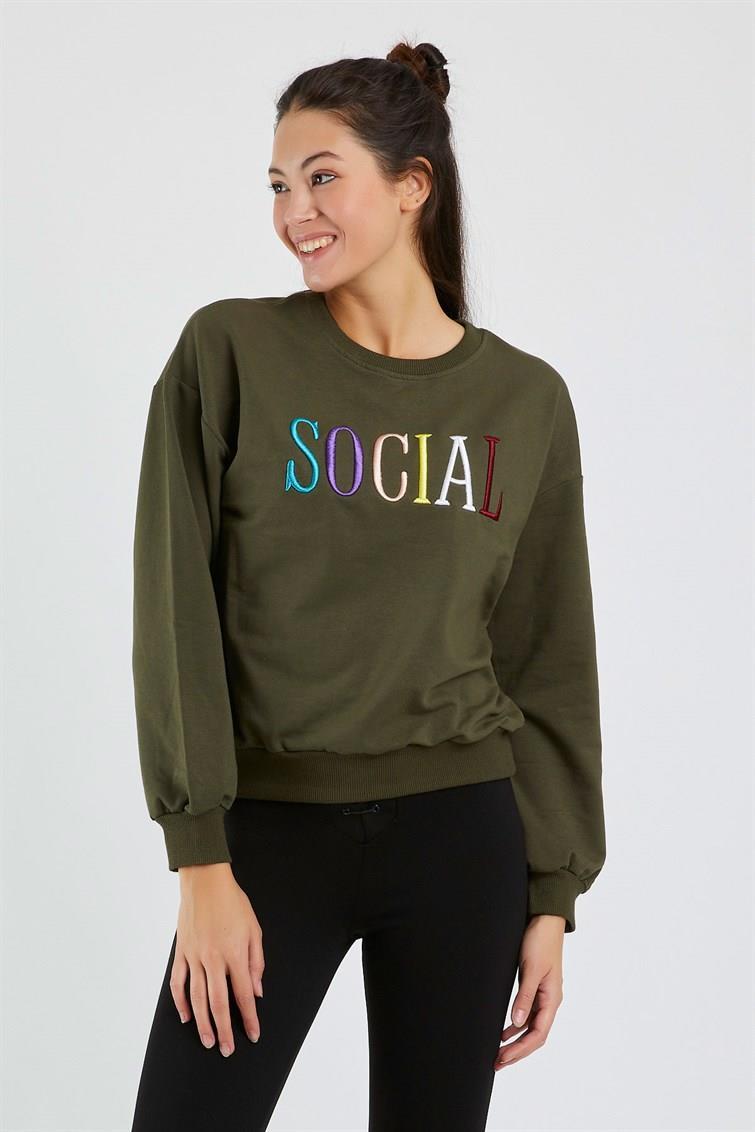 Renkli Social Nakışlı Uzun Kollu Sweat 9099-2