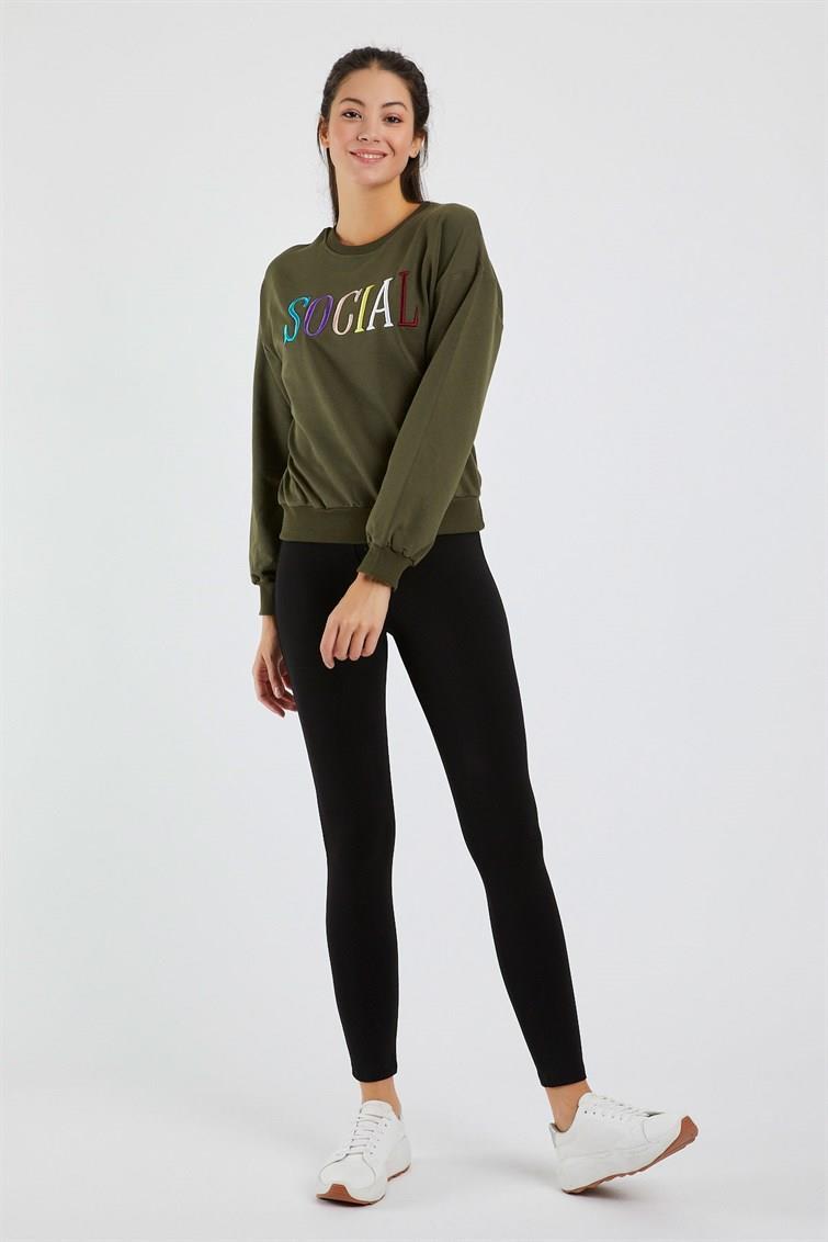 Renkli Social Nakışlı Uzun Kollu Sweat 9099-2
