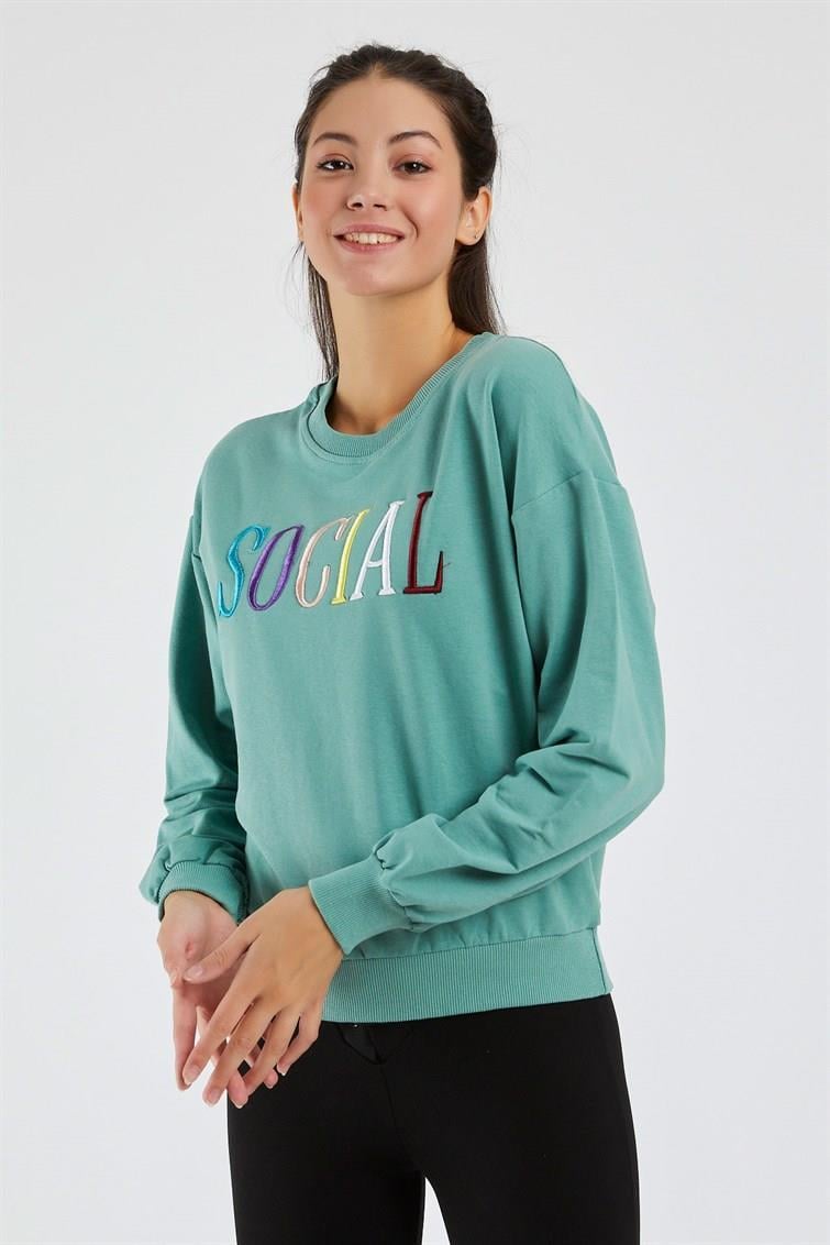 Renkli Social Nakışlı Uzun Kollu Sweat 9099-2