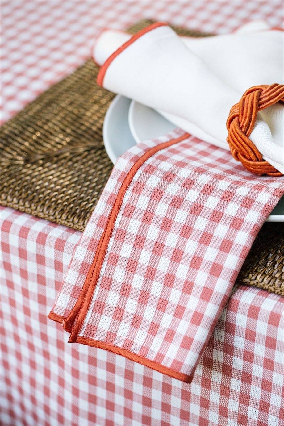 Vanelli Home Kırmızı Pötikareli 150x250 cm Dikdörtgen Masa Örtüsü CVICA1C23JL92271001-0001