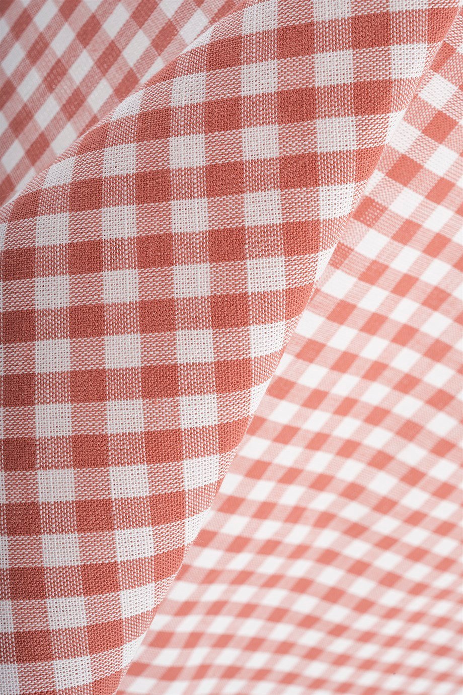 Vanelli Home Kırmızı Pötikareli 150x250 cm Dikdörtgen Masa Örtüsü CVICA1C23JL92271001-0001