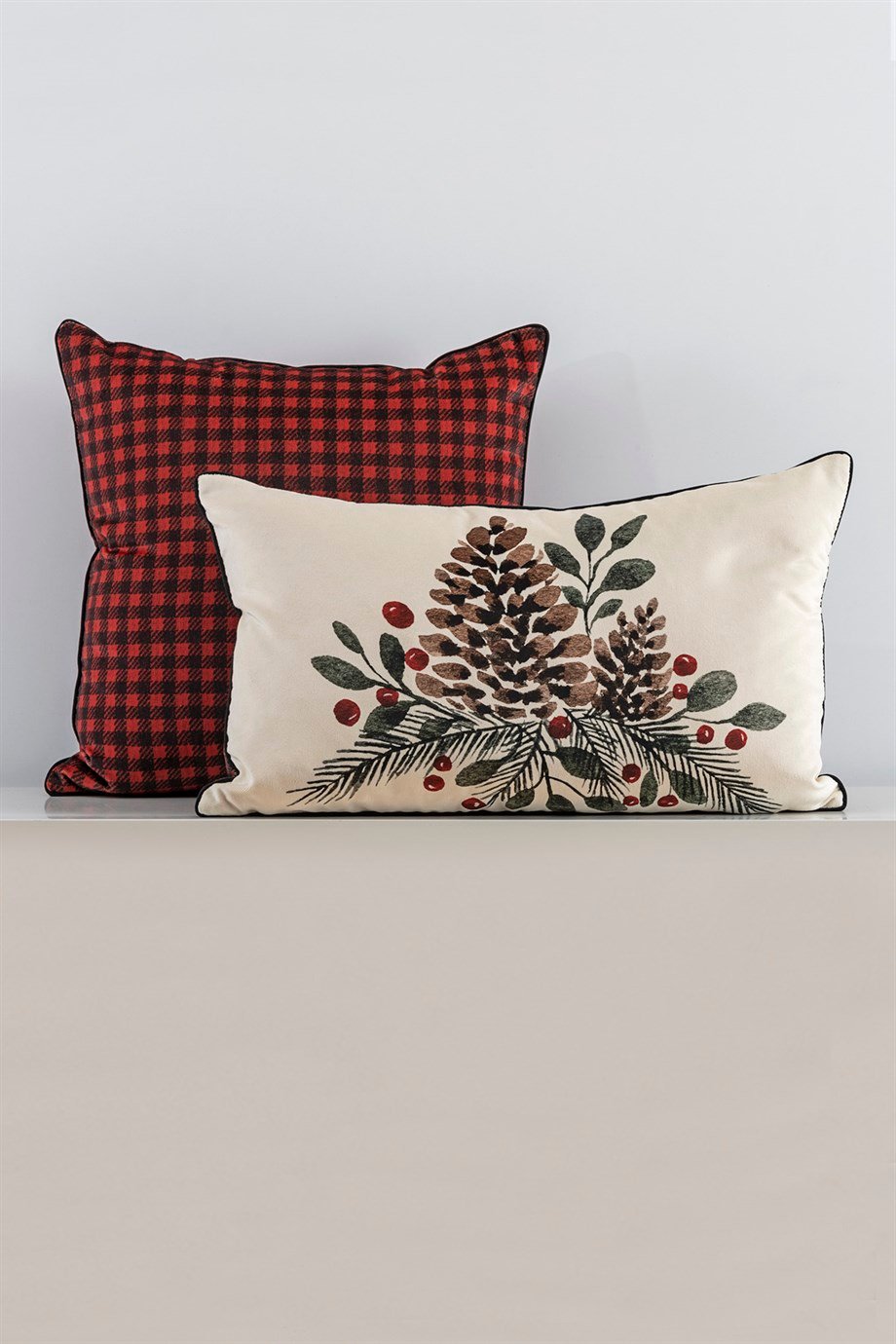 Vanelli Home Kırmızı Siyah Ekose Baskılı Kadife Kare Kırlent Kıllıfı