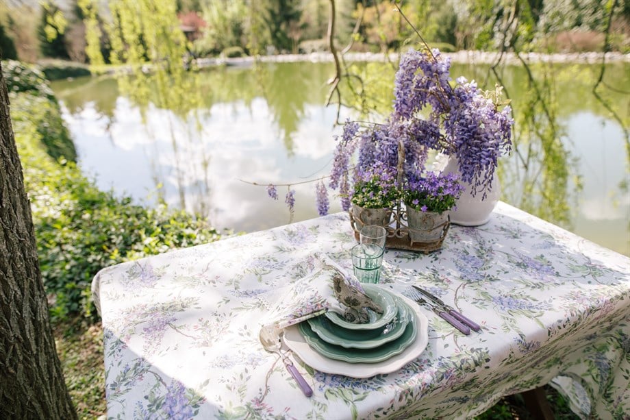 Vanelli Home Mor Salkım Desenli 150X250 Ketenli Dikdörtgen Masa Örtüsü ve 4 Lü Peçete Seti Kombini