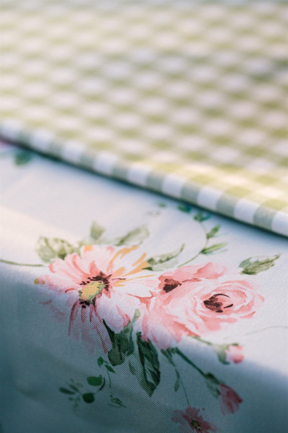 Vanelli Home Soft Çiçek Baskılı 170x270 cm Dikdörtgen Masa Örtüsü CVICA1C07DN2341001-0007