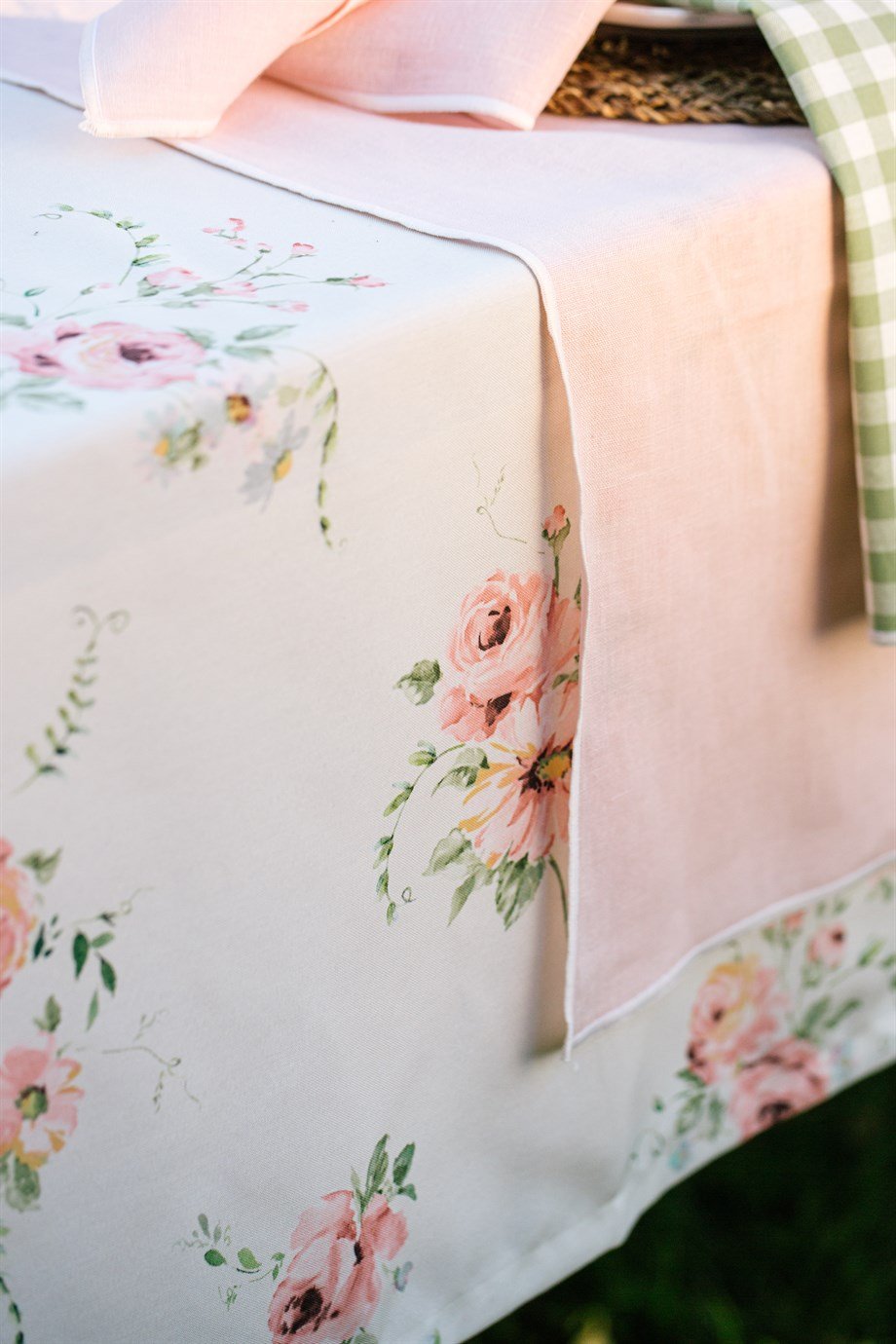 Vanelli Home Soft Çiçek Baskılı 170x270 cm Dikdörtgen Masa Örtüsü CVICA1C07DN2341001-0007