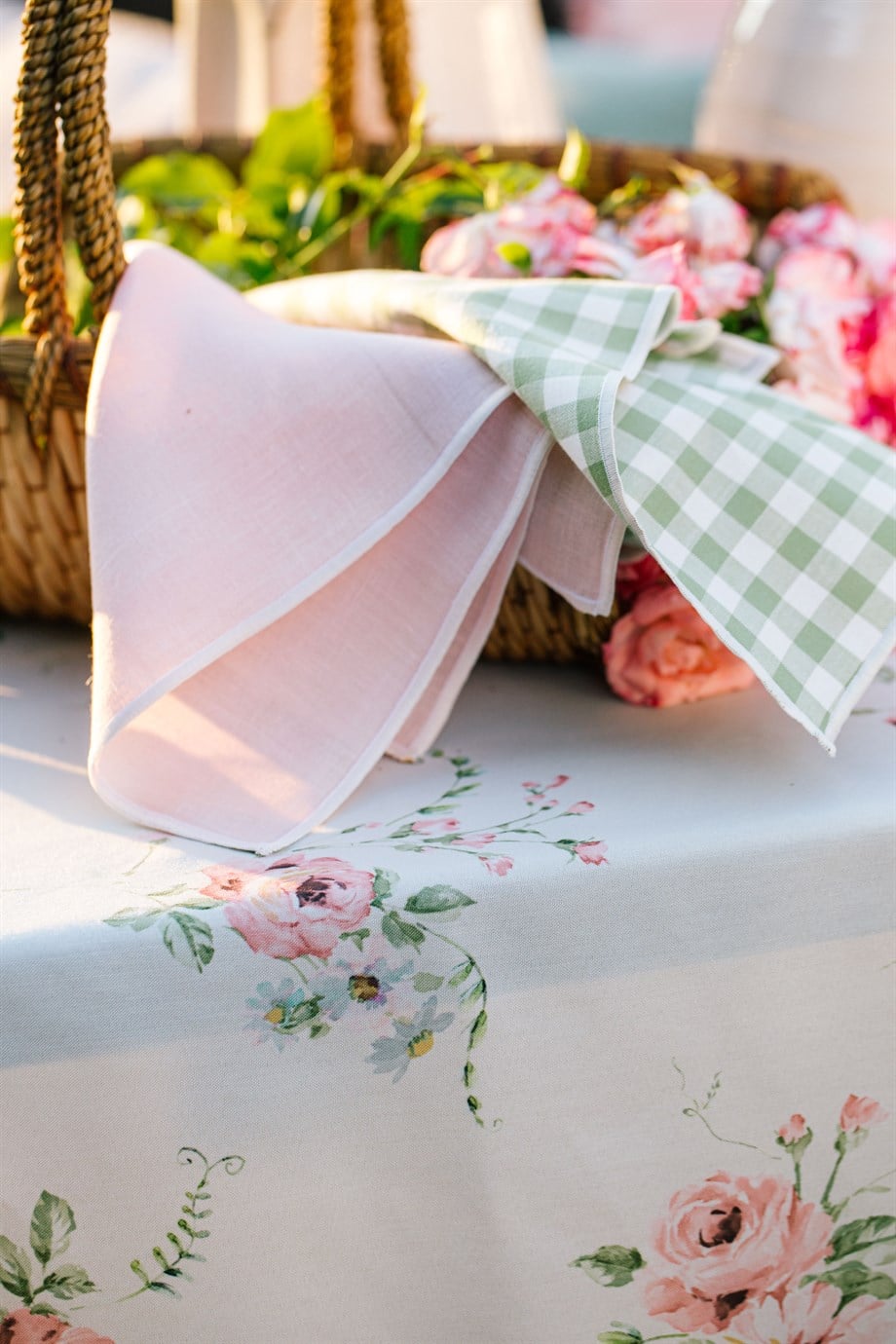 Vanelli Home Soft Çiçek Baskılı 170x270 cm Dikdörtgen Masa Örtüsü CVICA1C07DN2341001-0007