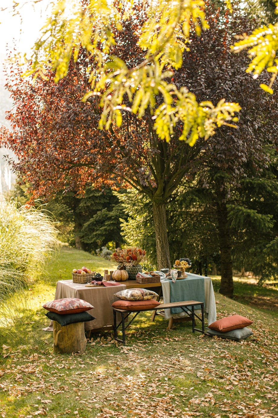 Vanelli Home Sonbahar Yaprak Baskılı Arkası Düz Kare Kırlent Kılıfı