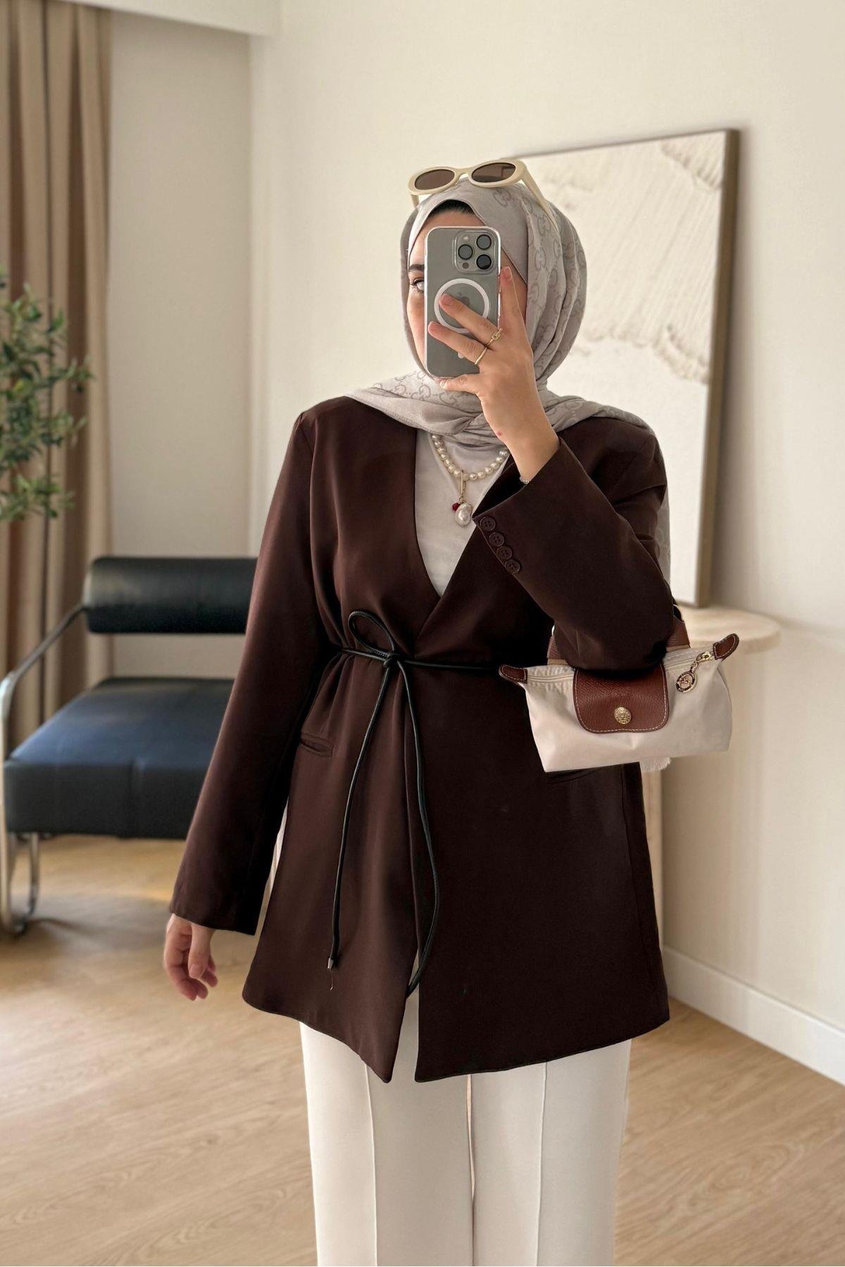  KAHVE DERİ KUŞAKLI BLAZER CEKET