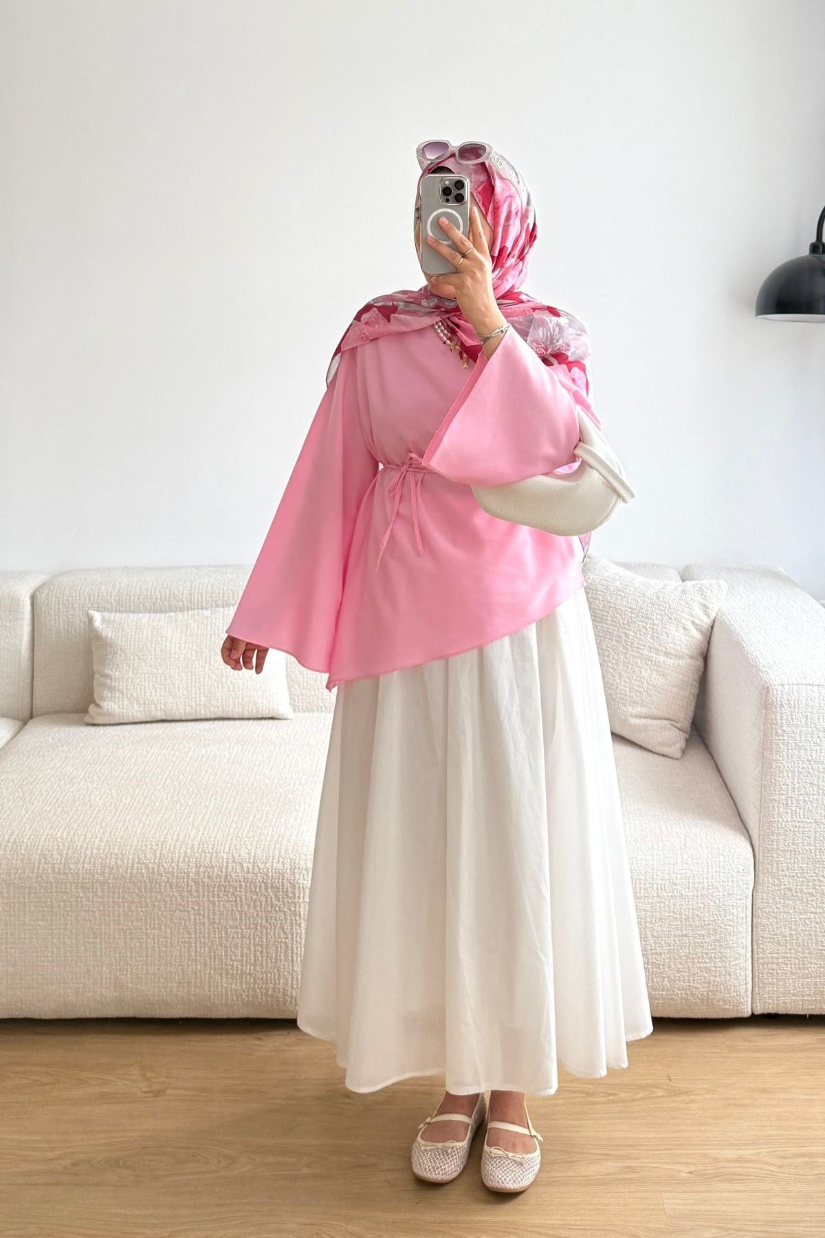 1667 PEMBE ASİMETRİK KESİM GÖMLEK