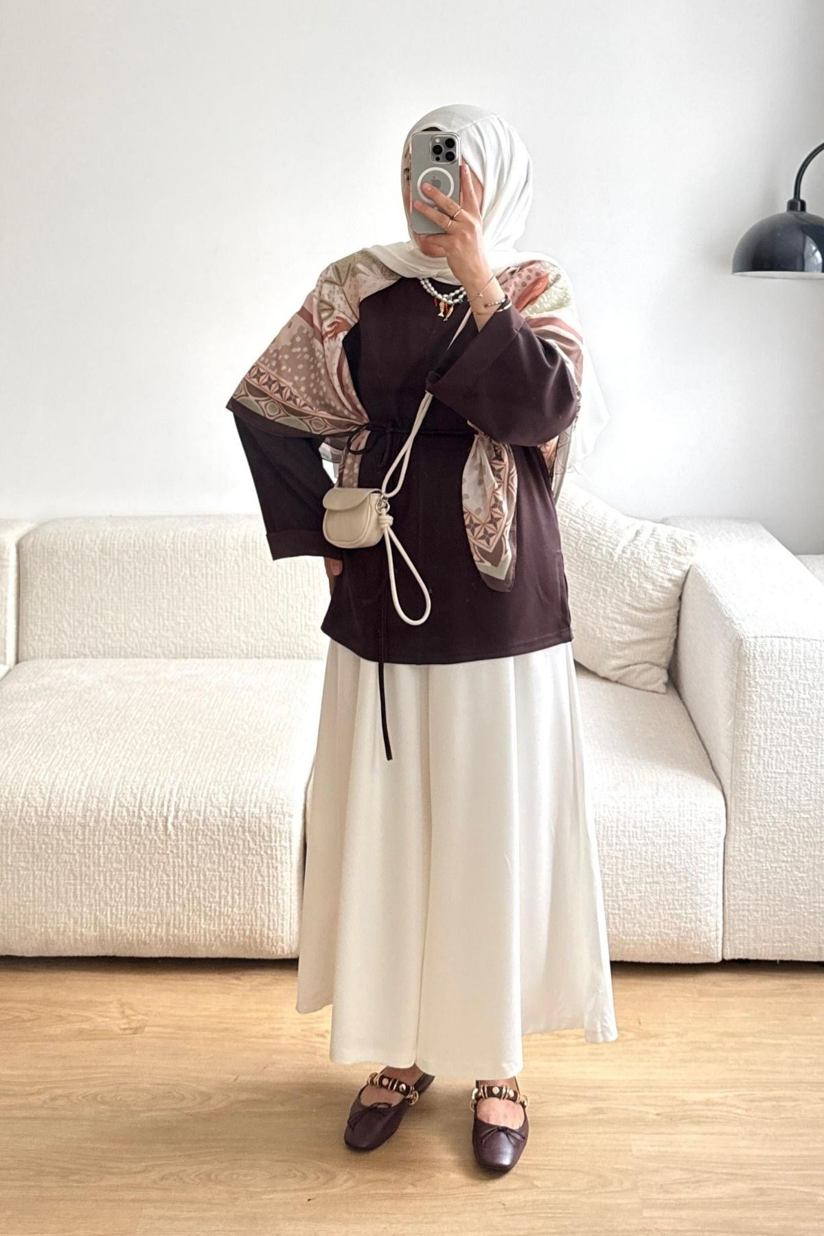 1719 KAHVE ÖNÜ DİKİŞLİ TSHİRT
