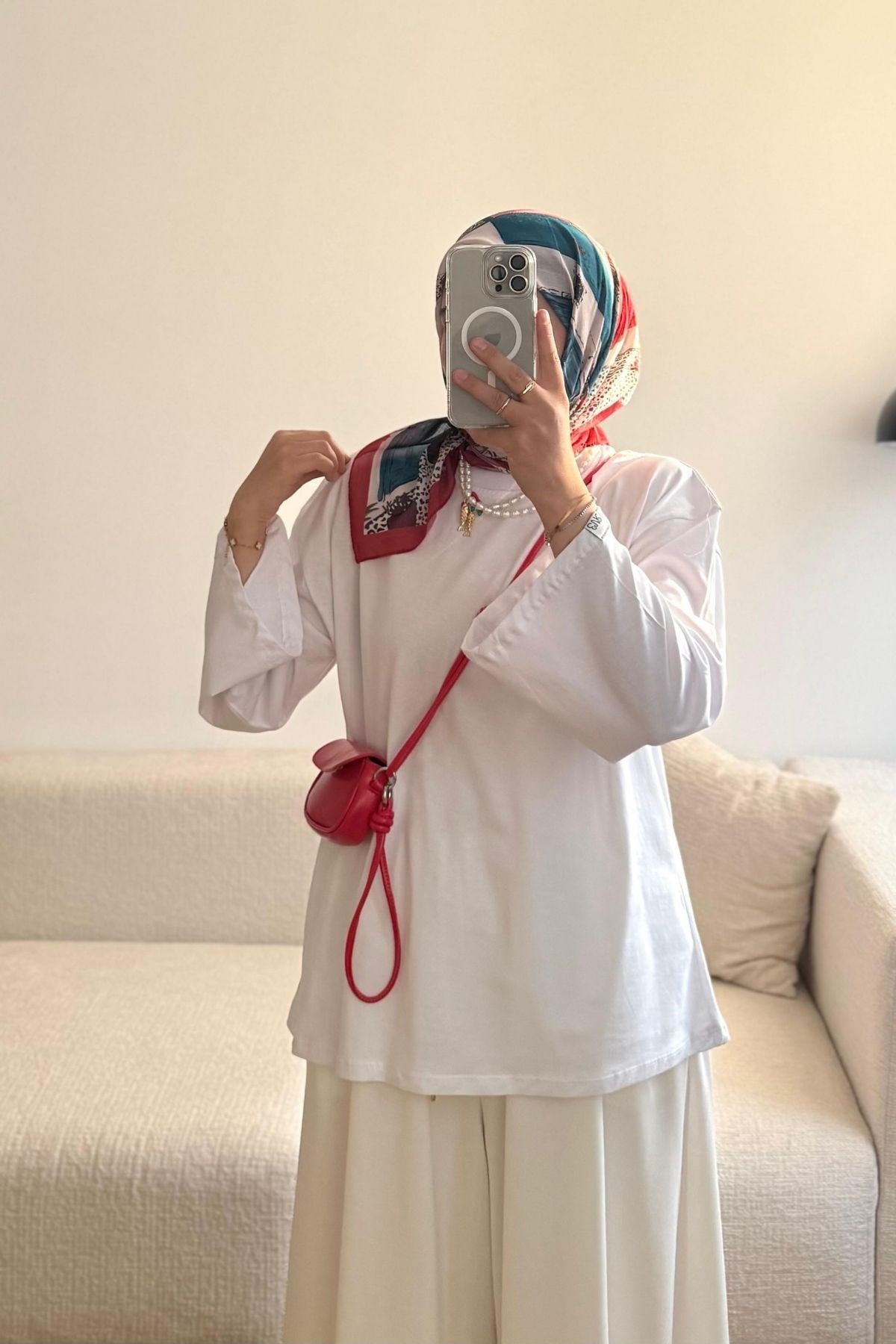2100 BEYAZ DÜZ KESİM TSHİRT