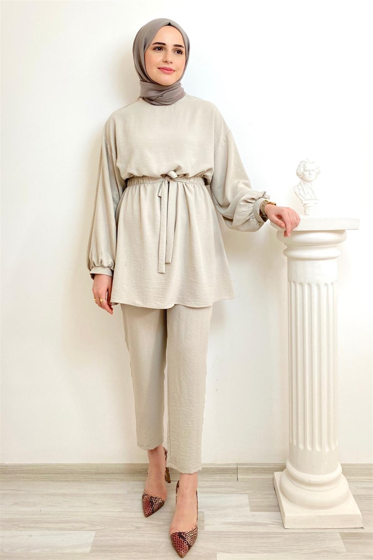 BEJ BELİ LASTİKLİ TAKIM