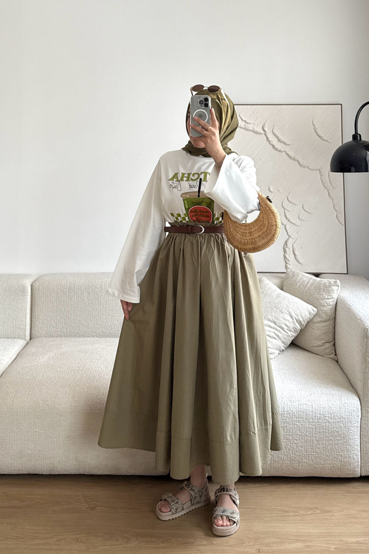 BEYAZ MATCHA UZUN KOLLU TSHİRT