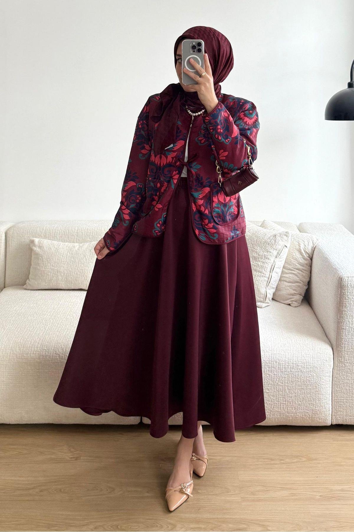 BORDO DESENLİ ÖNDEN İKİ BAĞLAMALI KAPİTONE CEKET