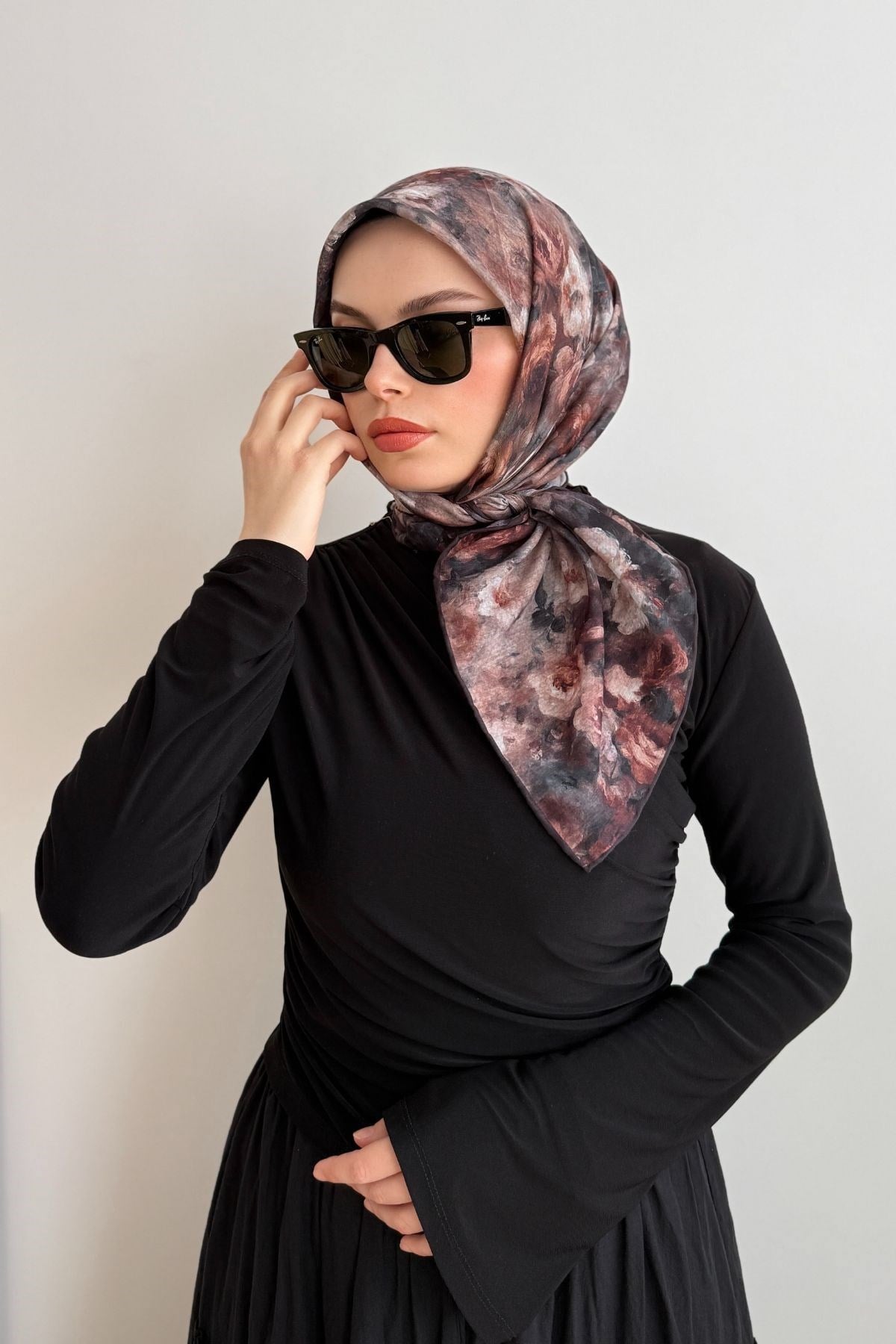BORDO MİNİK GÜLLÜ EŞARP