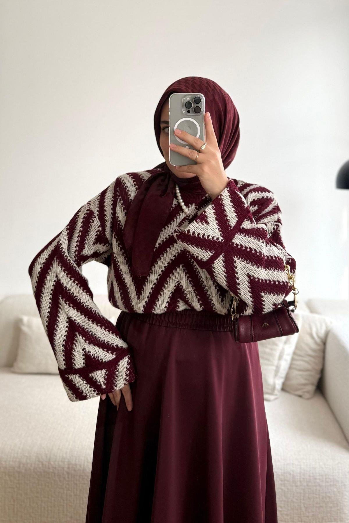 BORDO ZİKZAKLI TRİKO KAZAK