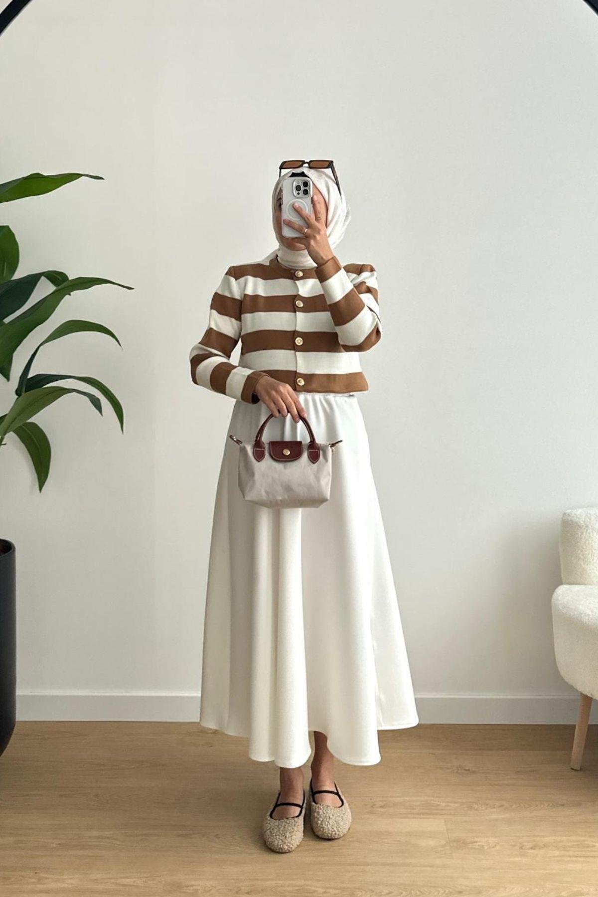 CAMEL ÇİZGİLİ GOLD DÜĞMELİ TRİKO HIRKA