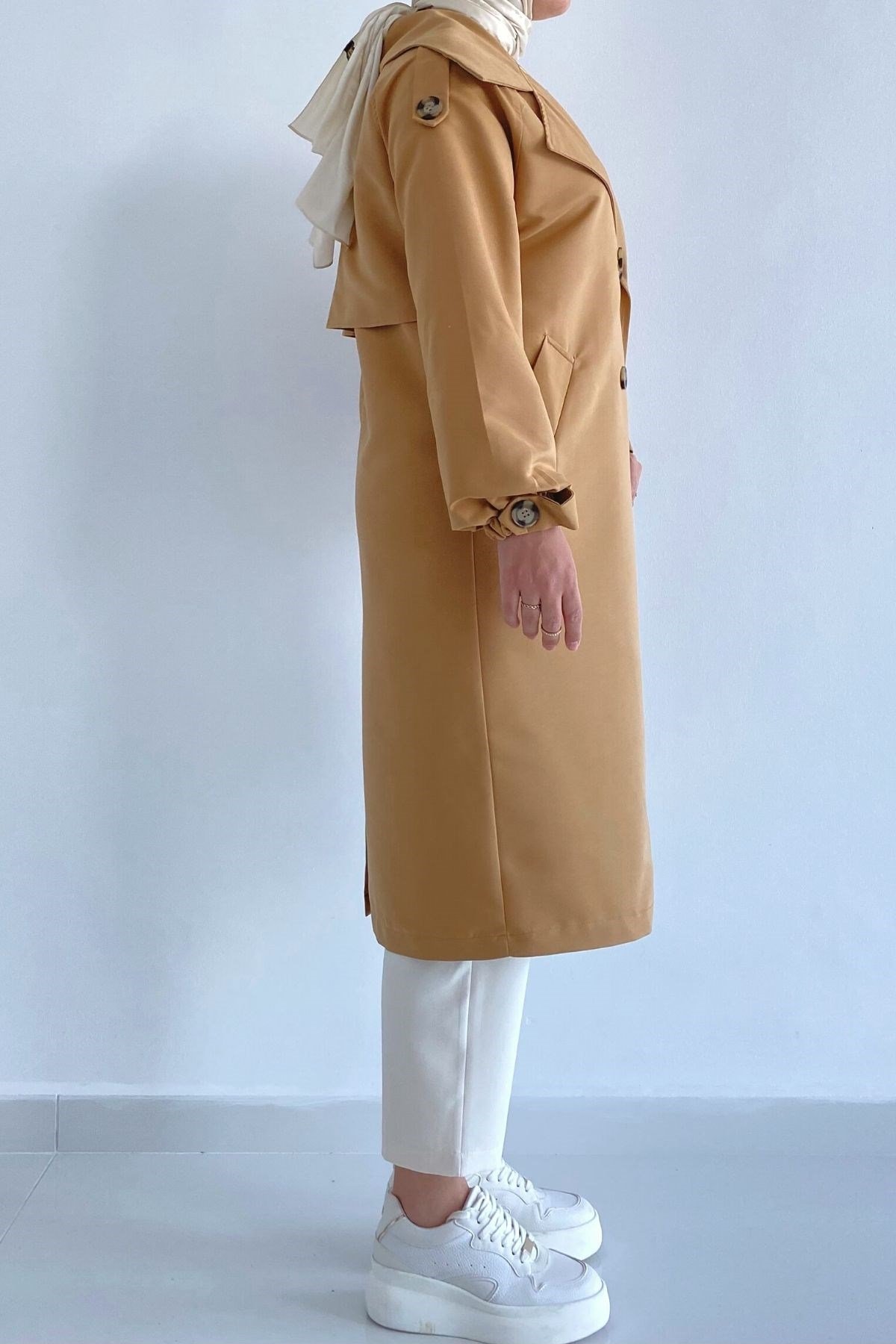 CAMEL RÜZGARLIK DETAYLI TRENÇKOT