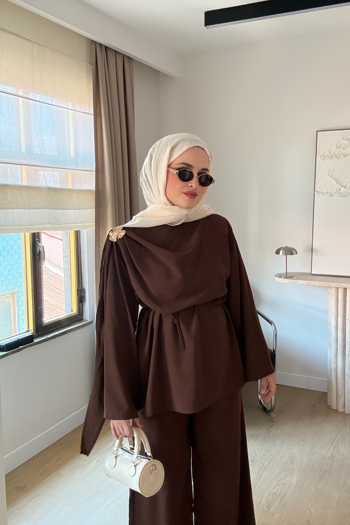 KAHVE LİNDE BROŞLU TAKIM