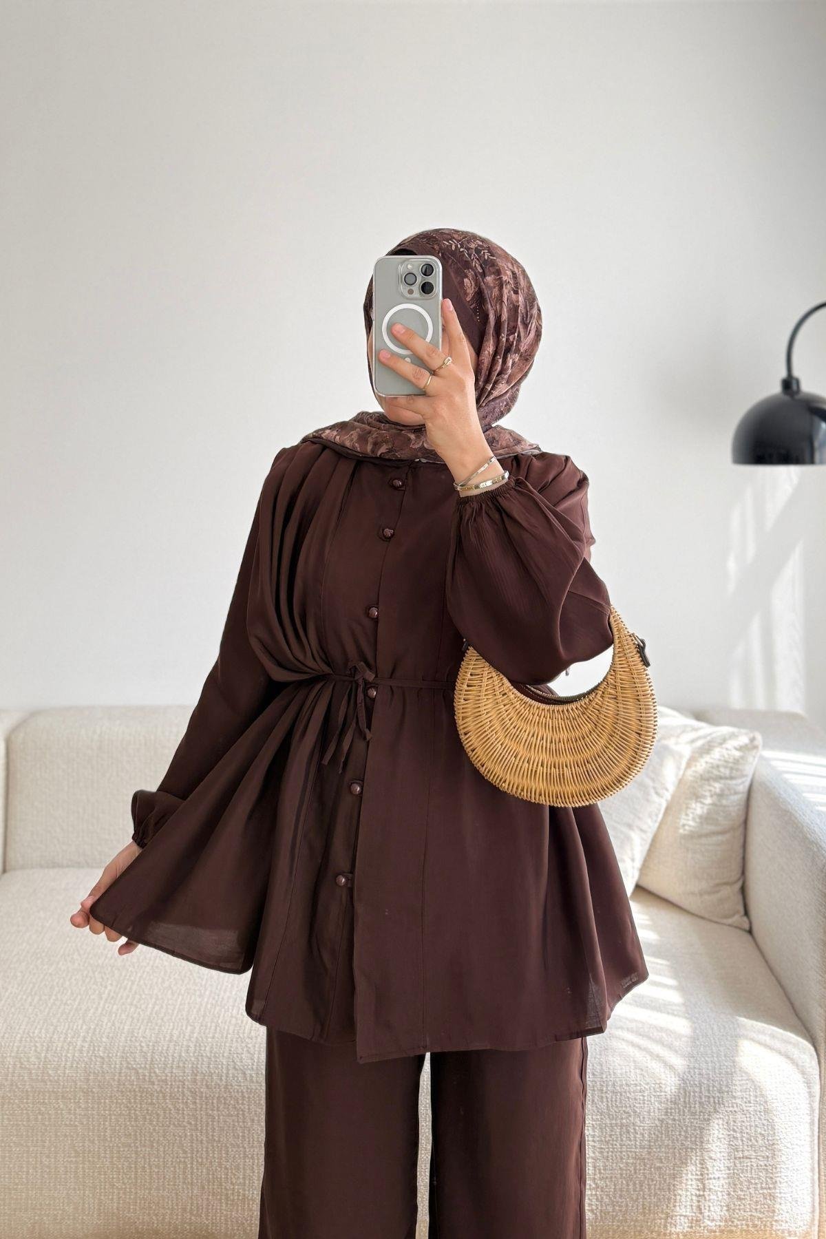 KAHVE TOP DÜĞME PİLİSELİ PANT TAKIM