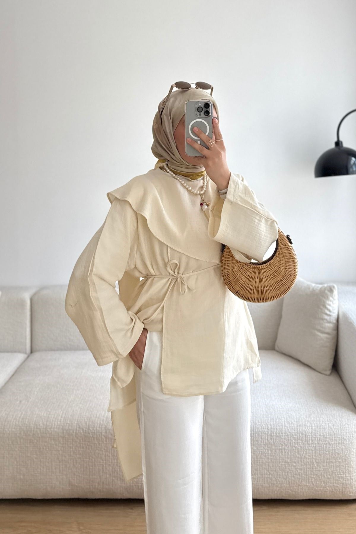KREM MÜSLİNER ÖNÜ ŞALLI BLUZ 