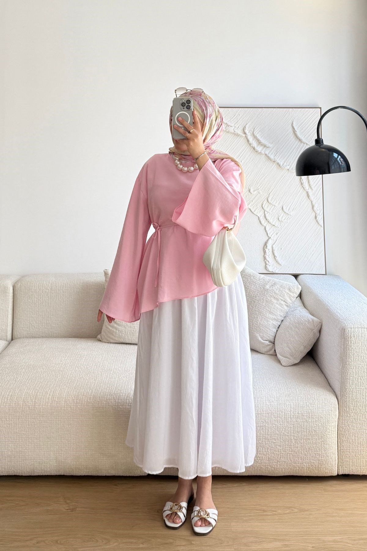 PEMBE ETEĞİ ÇAPRAZ KESİM GÖMLEK