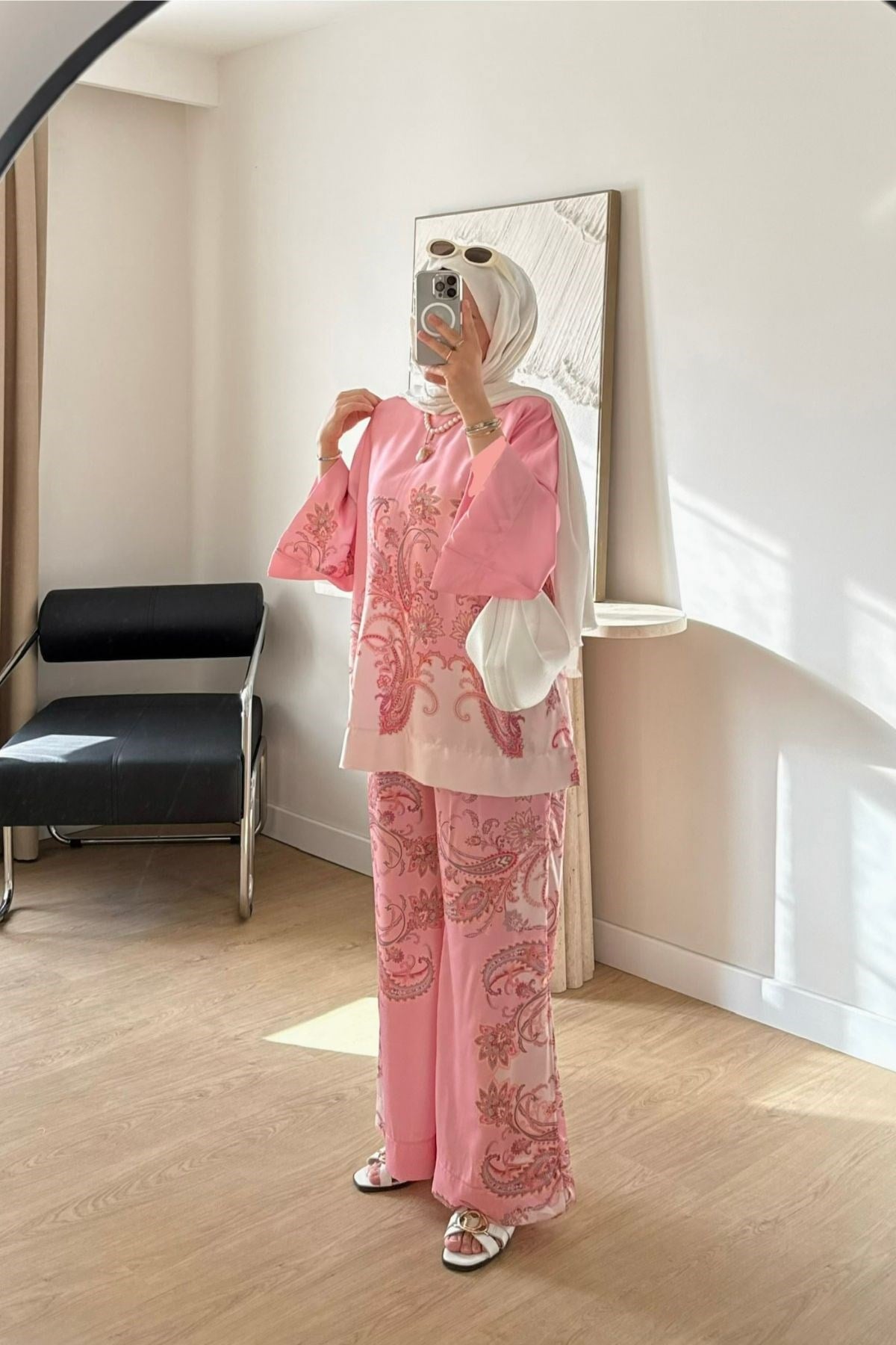 PEMBE ETNİK DESEN SATEN TAKIM