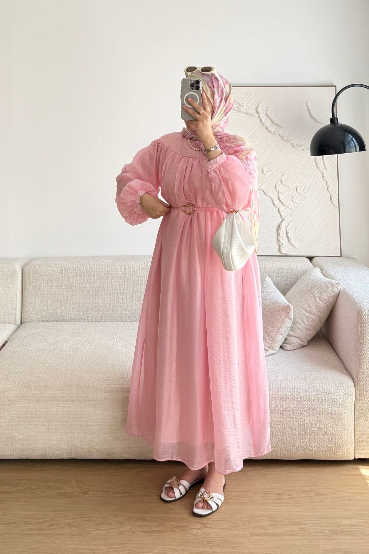 PEMBE OMUZ DETAYLI ŞİFON ELBİSE