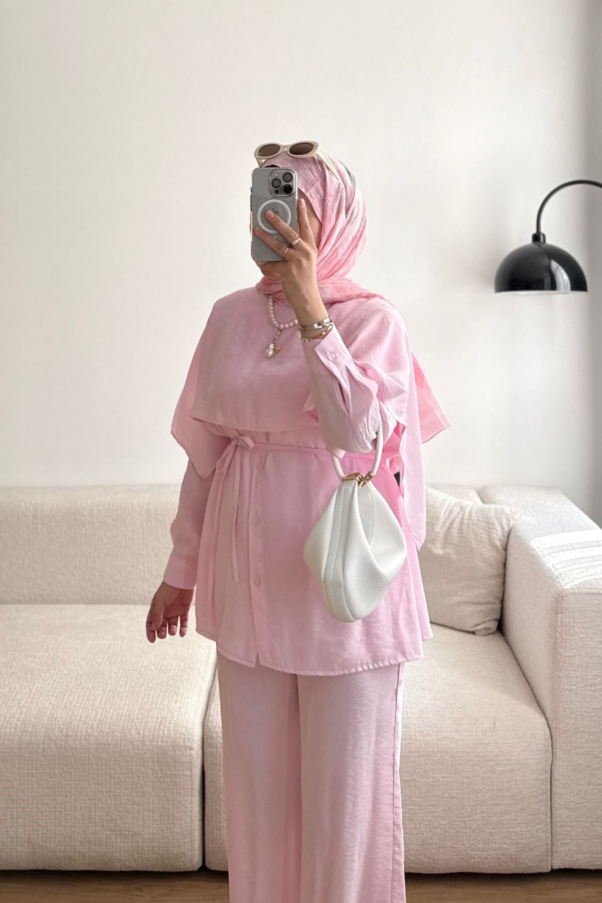 PEMBE PELERİNLİ MODAL TAKIM